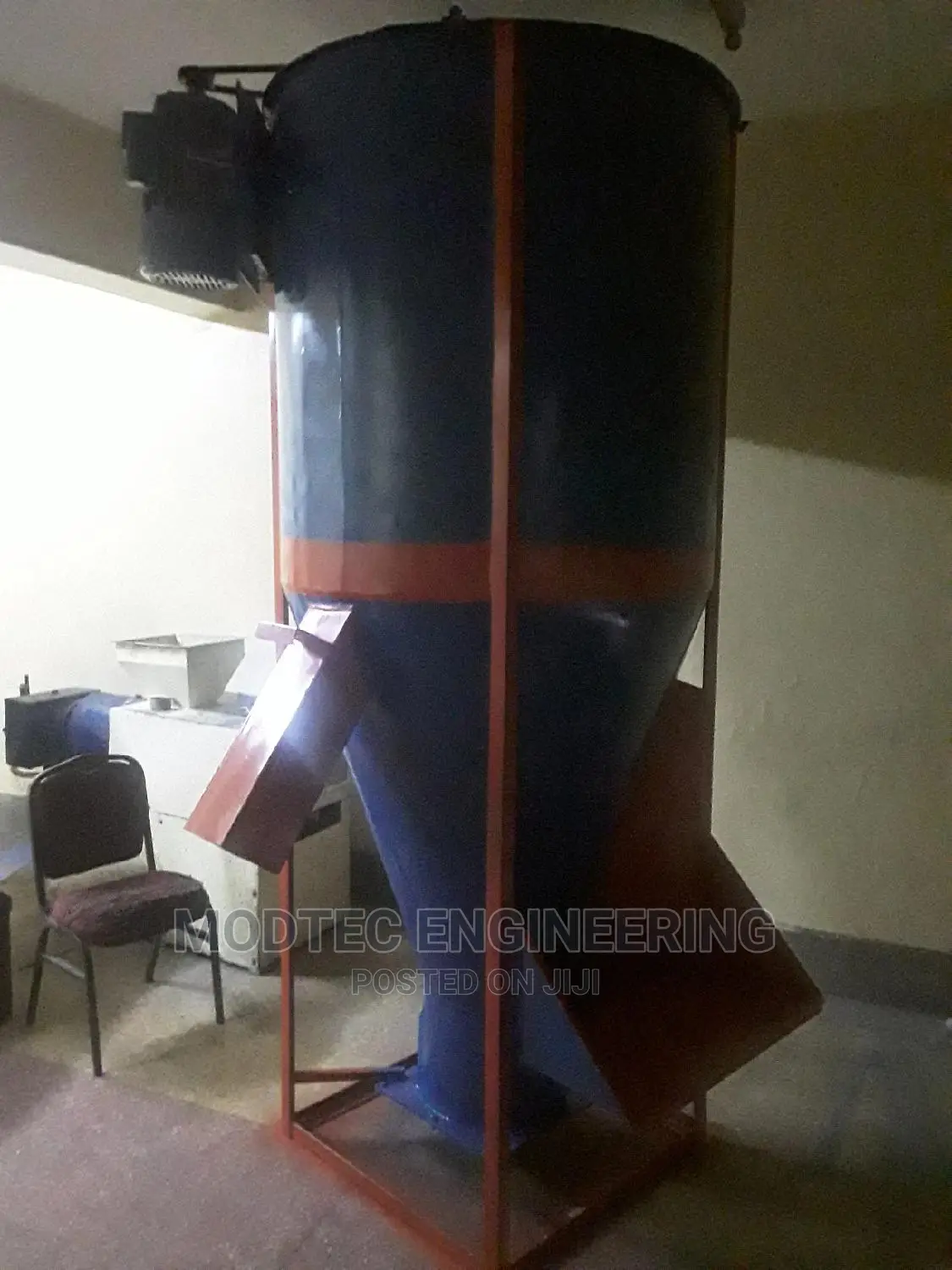 Modtec: New Brand: 500kgs Feed Mixer With Crusher