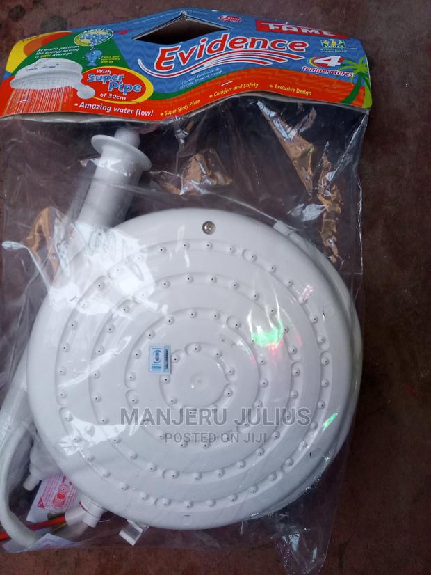 Fame Evidence Shower - main view