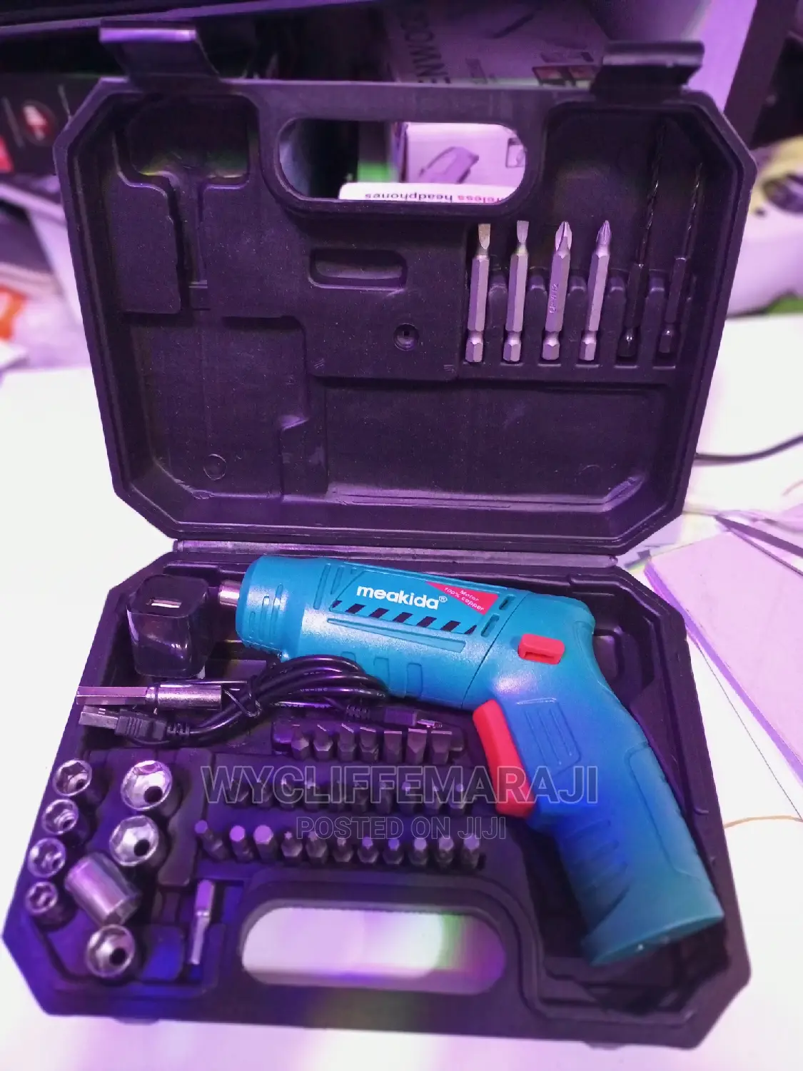 Cordless Drill/ Screw Driver With 32 Bits