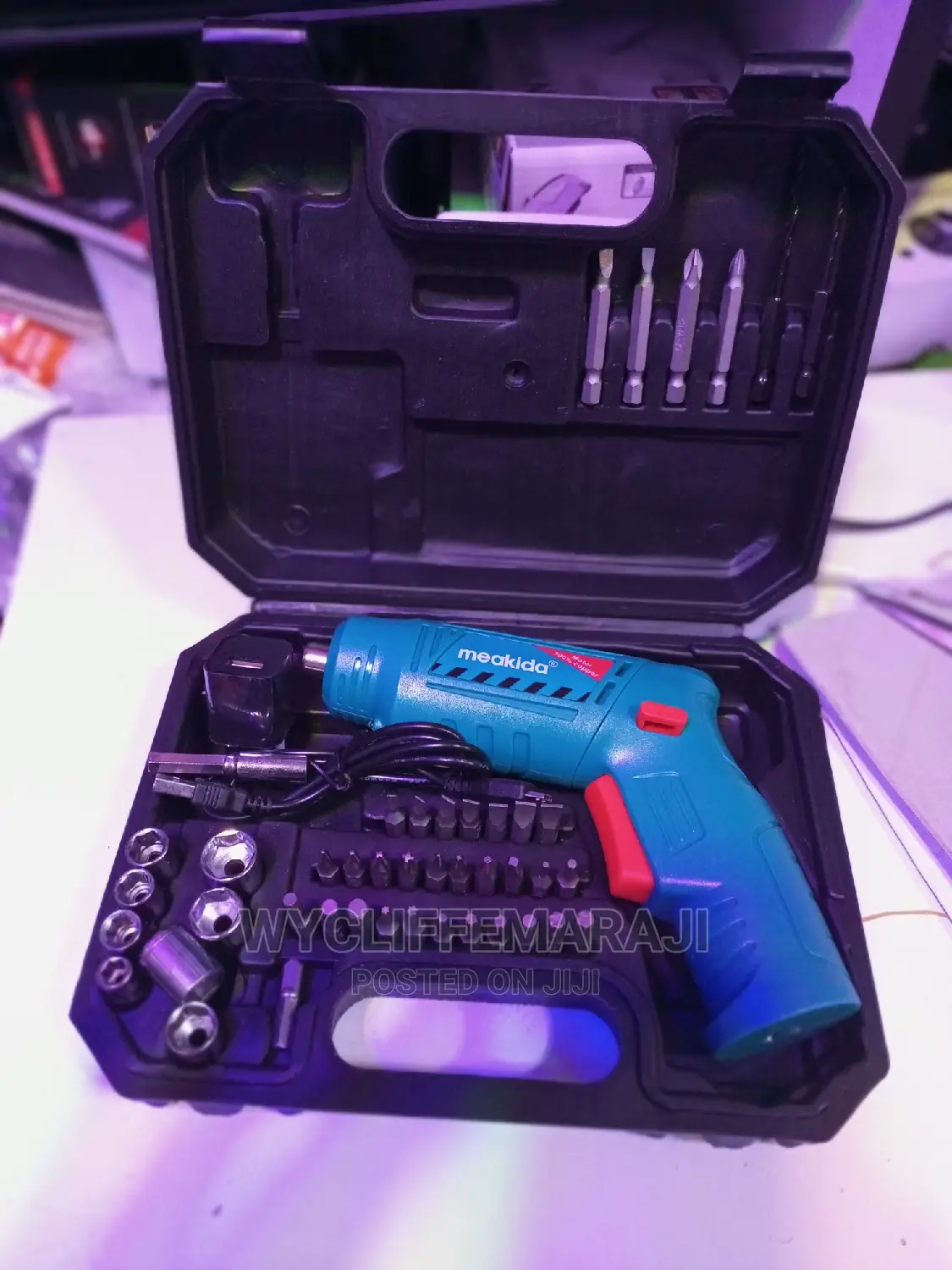 Cordless Drill/ Screw Driver With 32 Bits