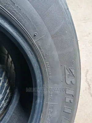 255/70r15 Bridgestone Tyre