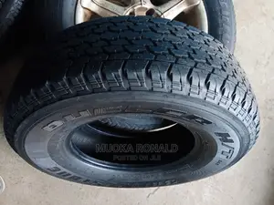 255/70r15 Bridgestone Tyre