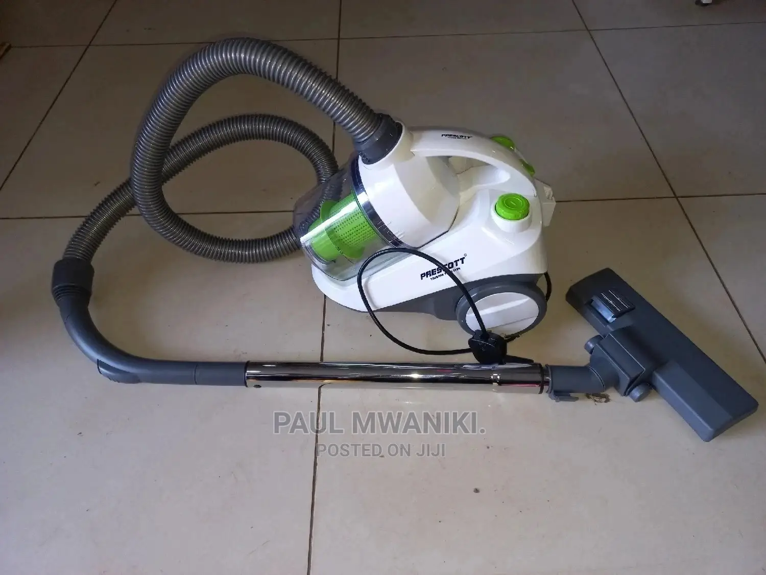 Portable Vacuum Cleaner 1200W.