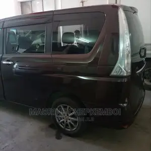 Nissan Serena 2014 Burgandy