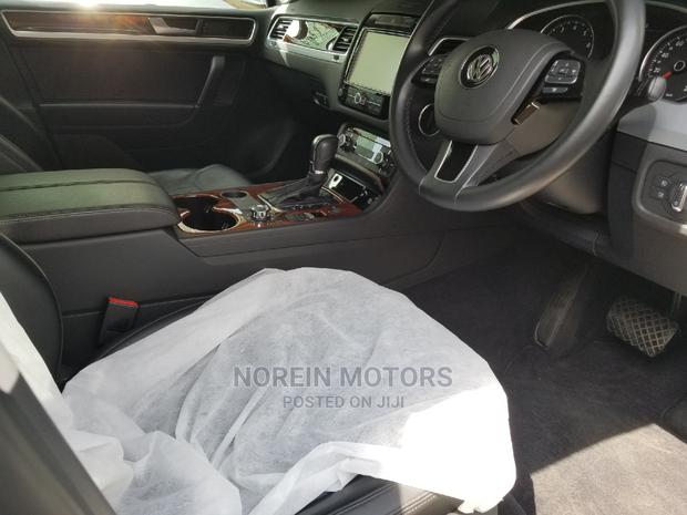 Volkswagen Touareg 2014 White - thumbnail 4