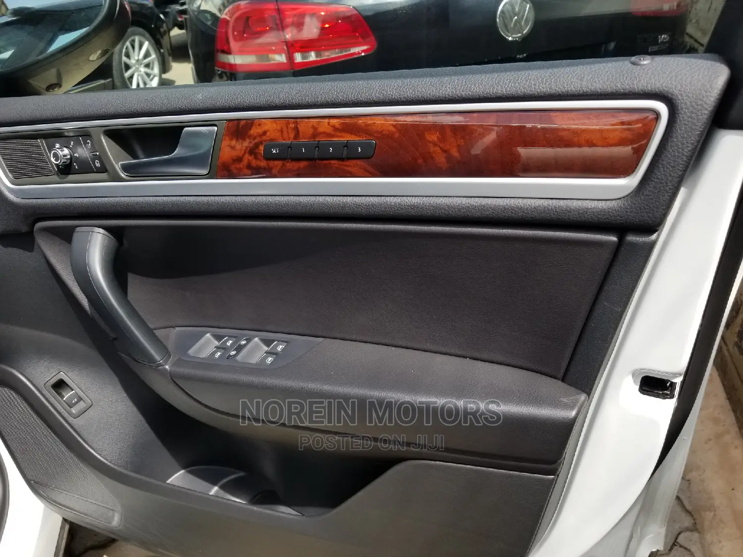 Volkswagen Touareg 2014 White