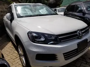 Volkswagen Touareg 2014 White
