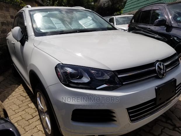 Volkswagen Touareg 2014 White - thumbnail 2