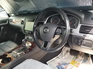 Volkswagen Touareg 2014 Black