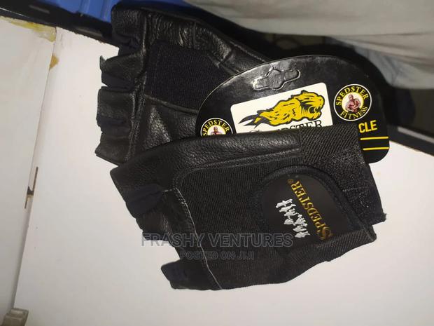 Quality Gym Gloves - main view