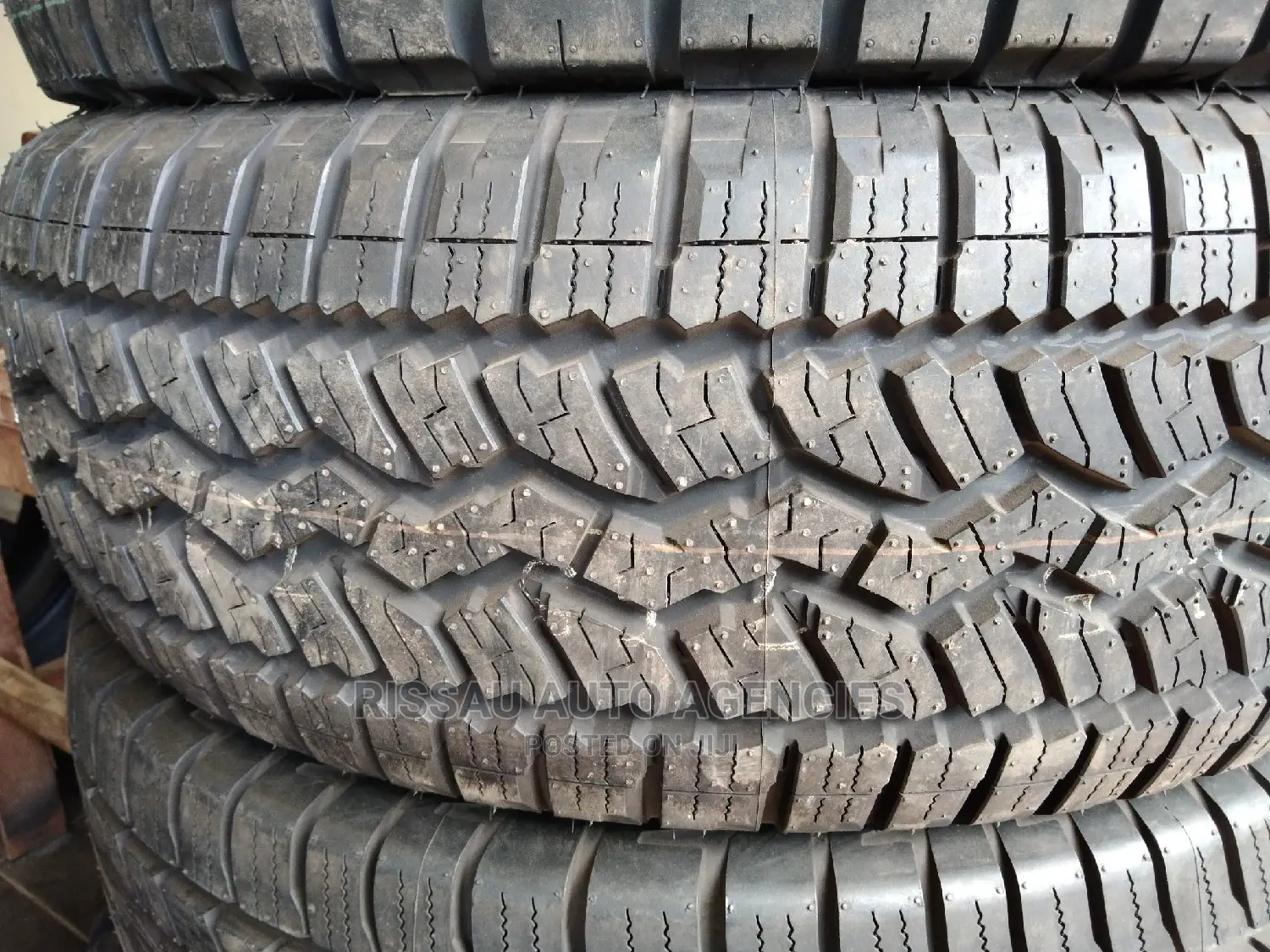 245/70 R 17 Falken Tyres