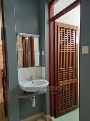 4bdrm Townhouse/Terrace in Bandari, Bombolulu for Sale