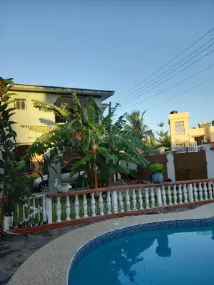3bdrm Maisonette in Bombolulu Estate for sale