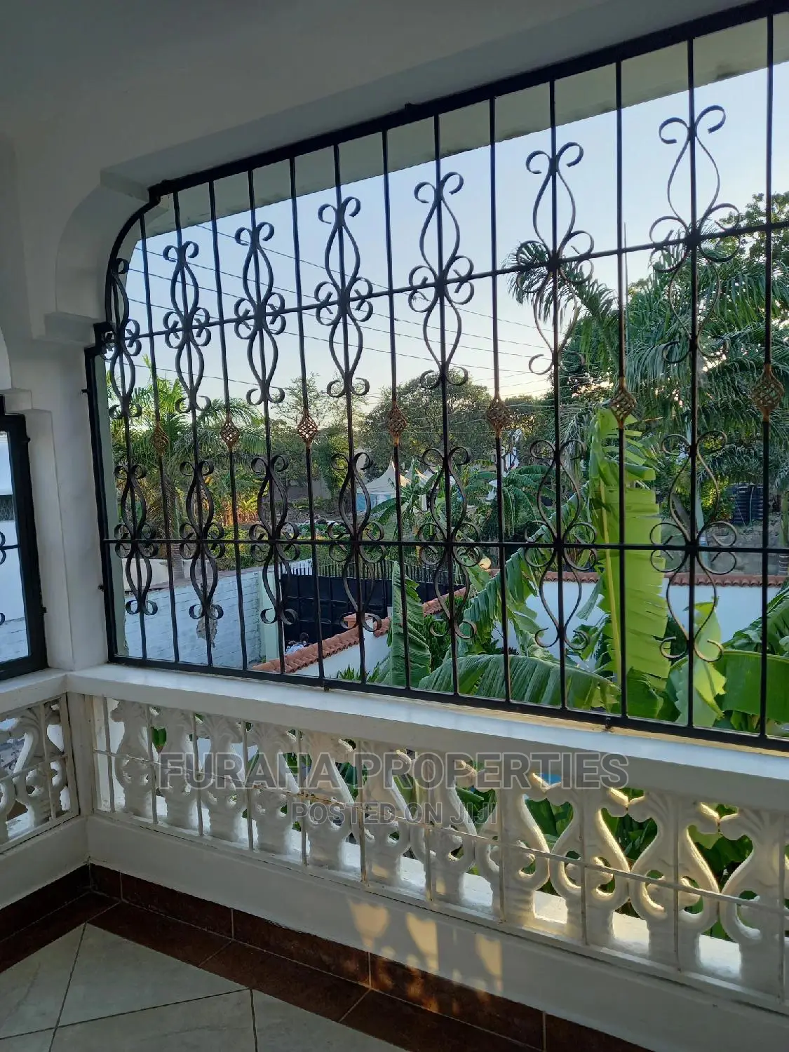 3bdrm Maisonette in Bombolulu Estate for sale