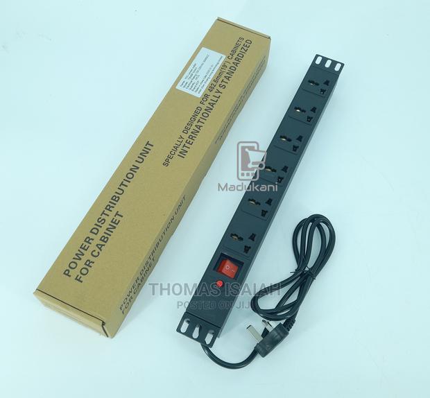 6-Way Metallic Horizontal 13a Pdu 19-Inch 1u Standardised Po