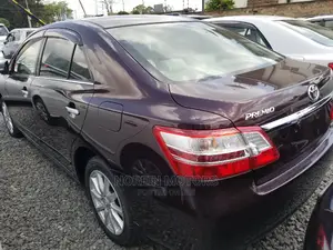 Toyota Premio 2015