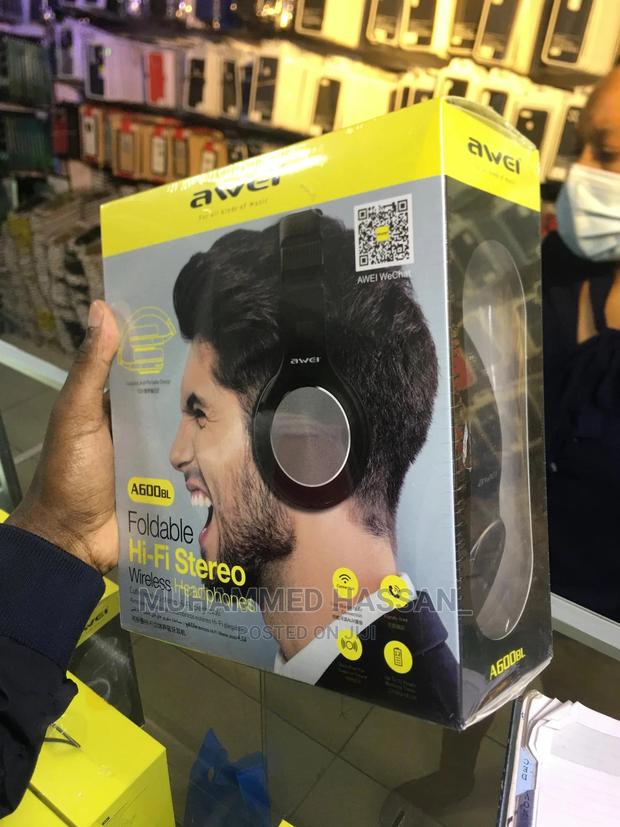 Awei Headphones - main view