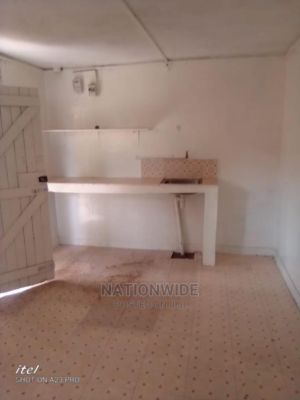 Hurlingham Servant Quarter for Rent - thumbnail 5