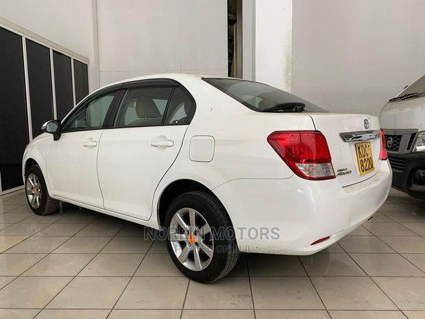 Toyota Axio 2014 - thumbnail 3