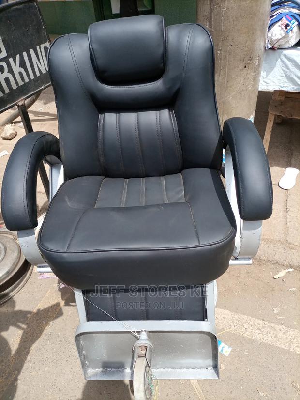 Adjustable Barber Chair - main view