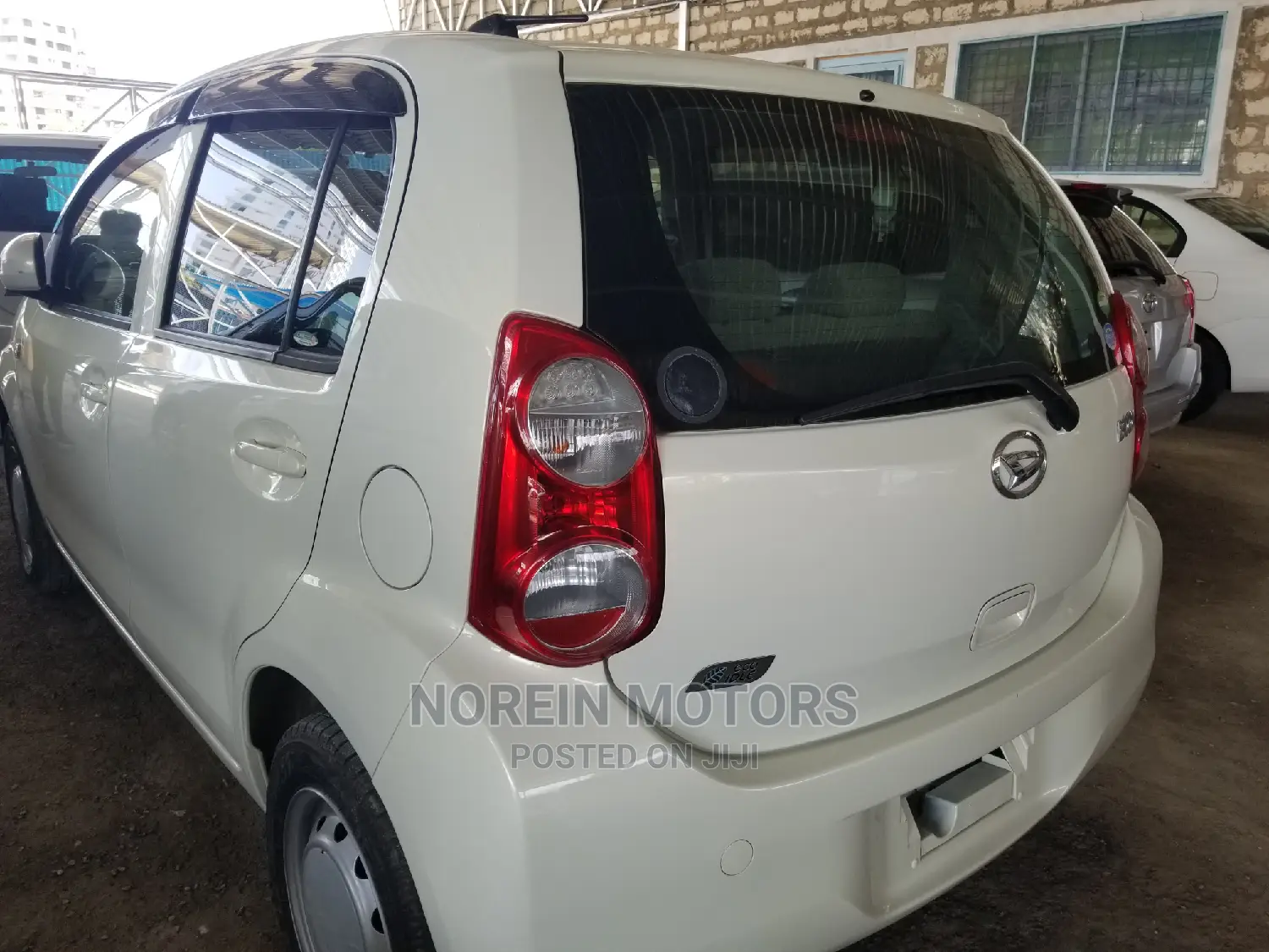 Daihatsu Boon 2015 White