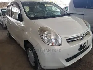 Daihatsu Boon 2015 White
