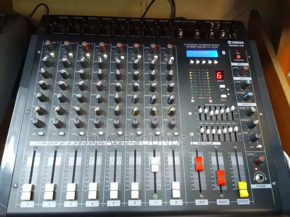 Yamaha Powered Mixer8 Channel