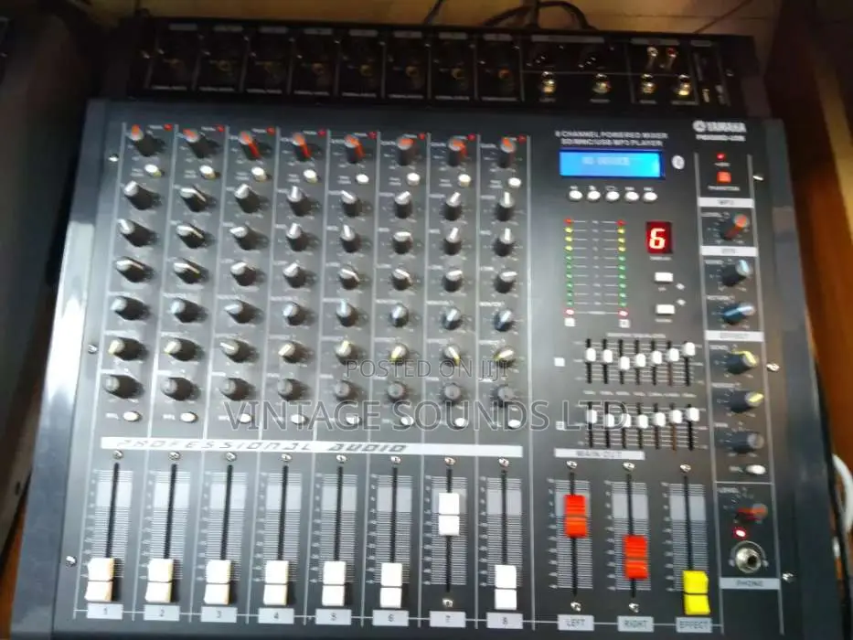 Yamaha Powered Mixer8 Channel