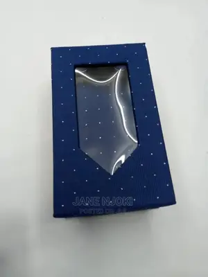 Box Tie Dot
