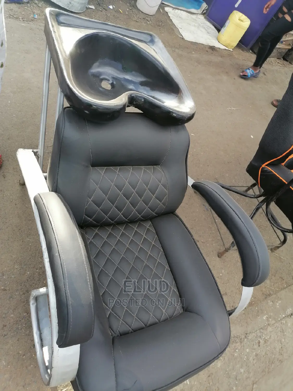 Saloon Seats