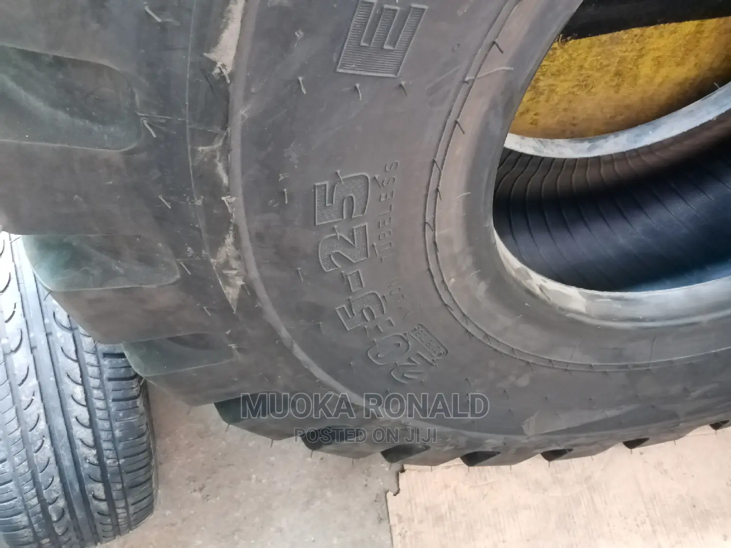 20.5-25 Earthmover Tyre Made in Czech Republic (20pr)
