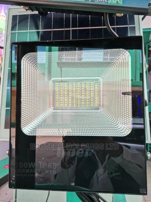 100wts Liper Solar Floodlight - thumbnail 3