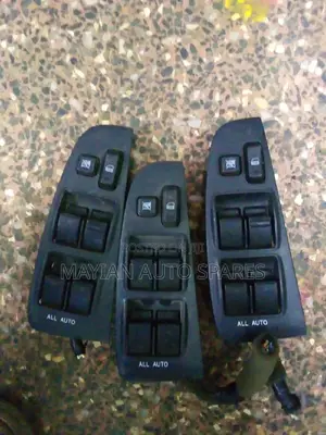 Master Switch for Voxy/Noah 2005.