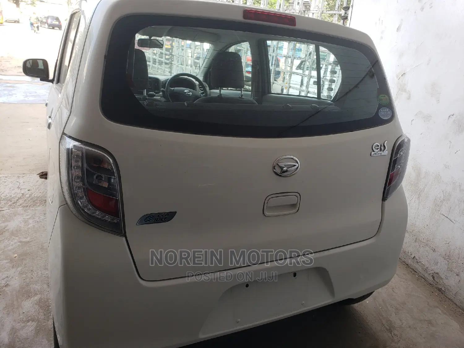 Daihatsu Mira 2015 White