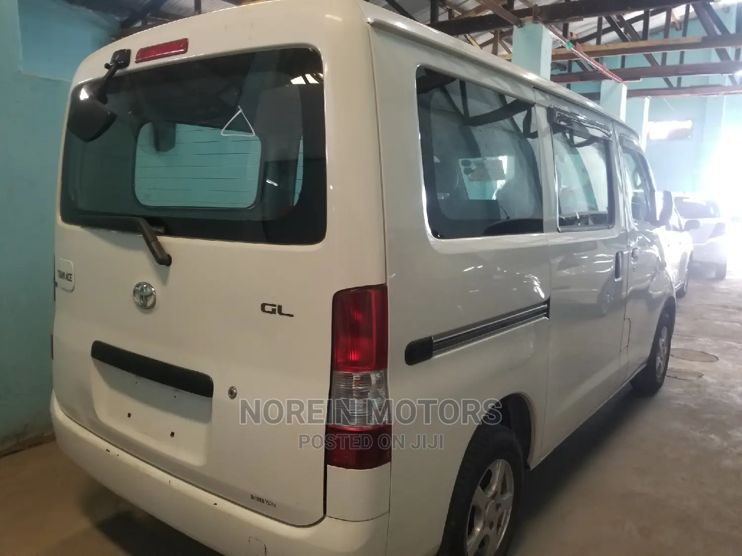 Toyota TownAce 2011 White