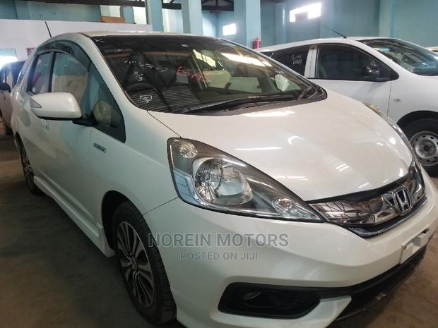 Honda Fit 2015 White - thumbnail 2