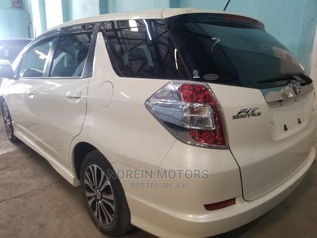 Honda Fit 2015 White - thumbnail 4