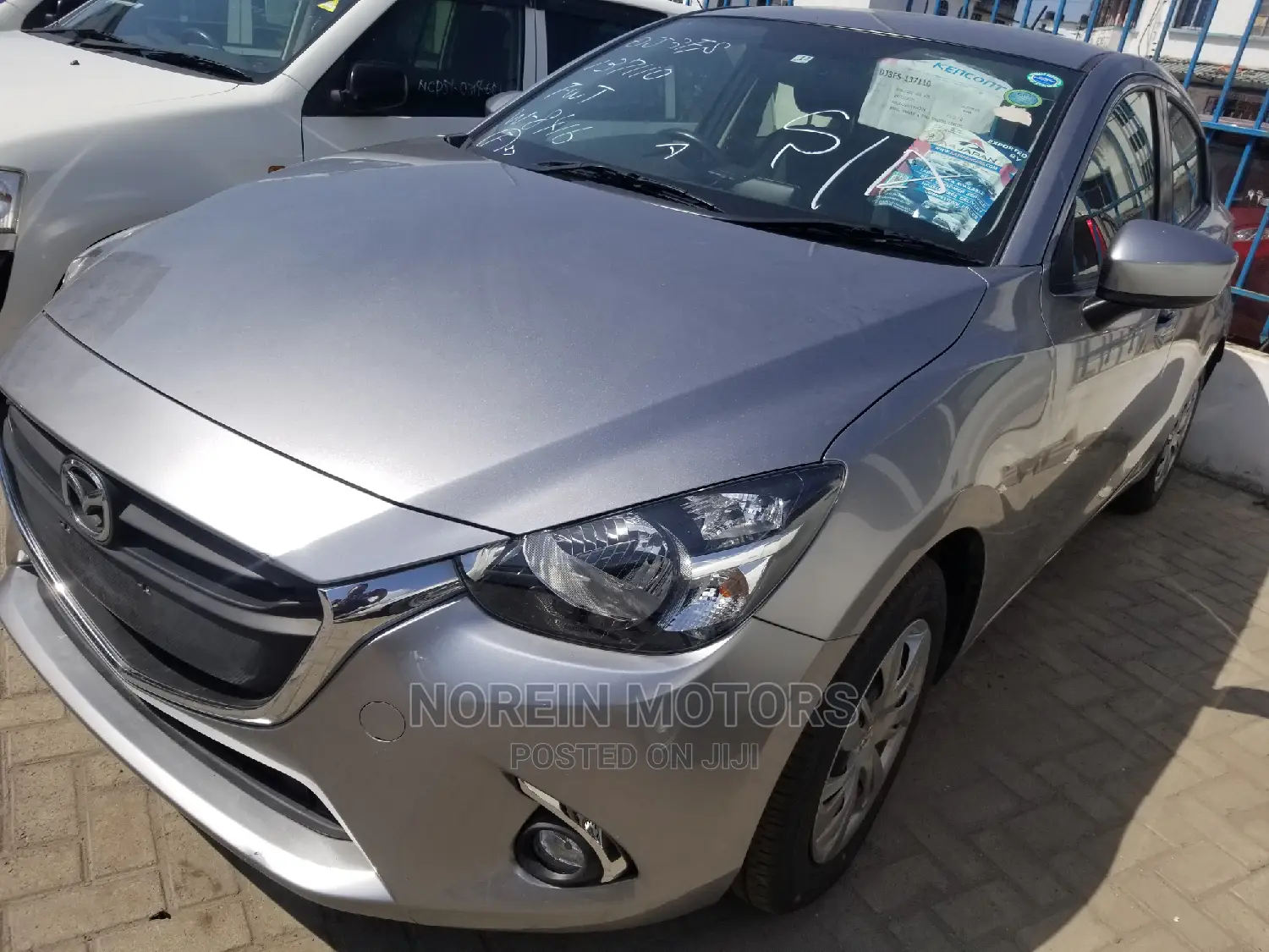 Mazda Demio 2015