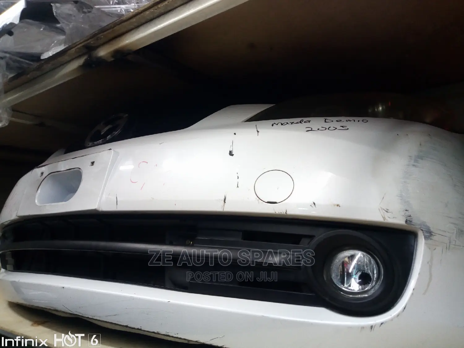 Mazda Demio 05 Nosecut