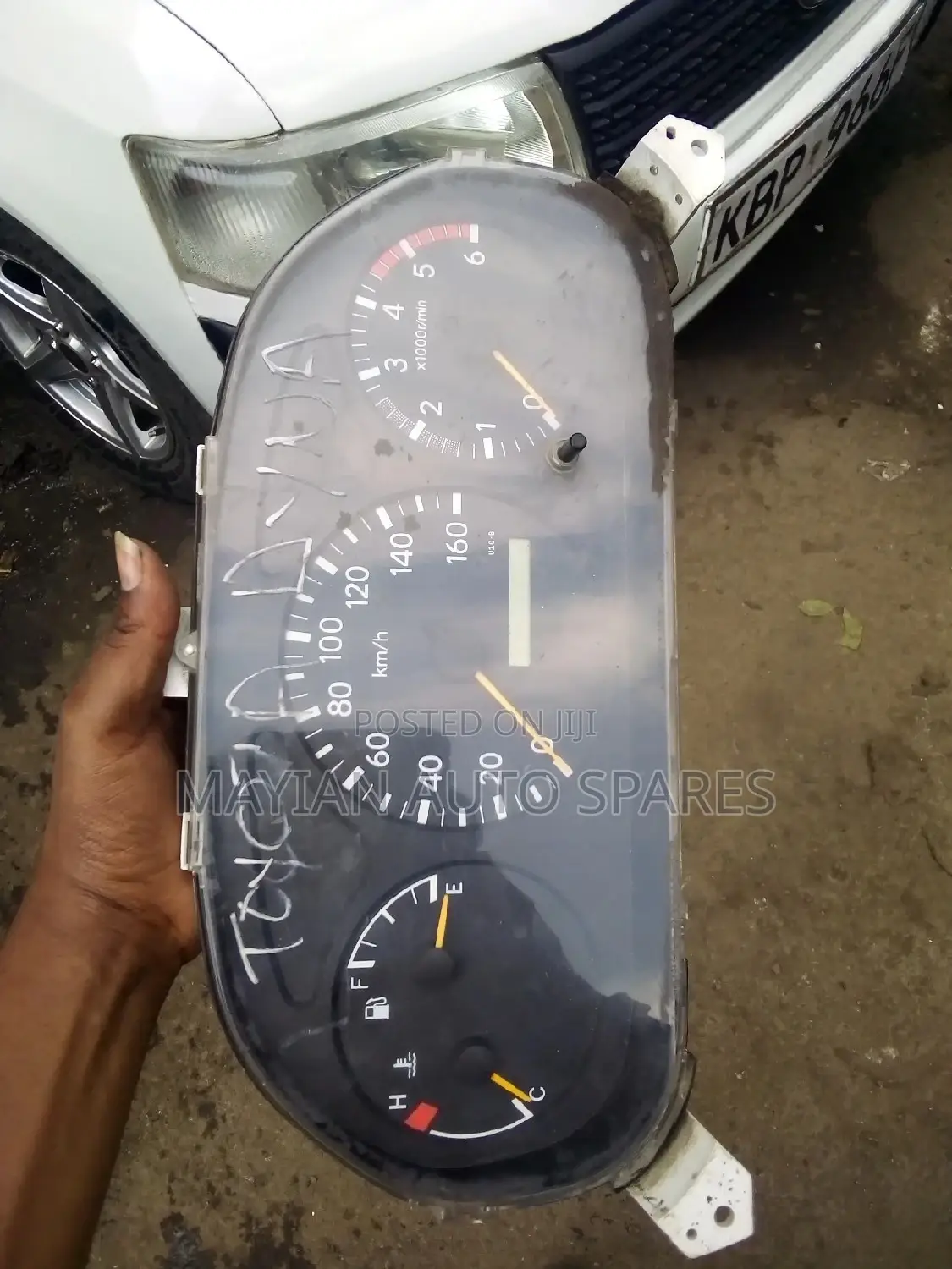 Dashboard Clock for Toyota Dyna.