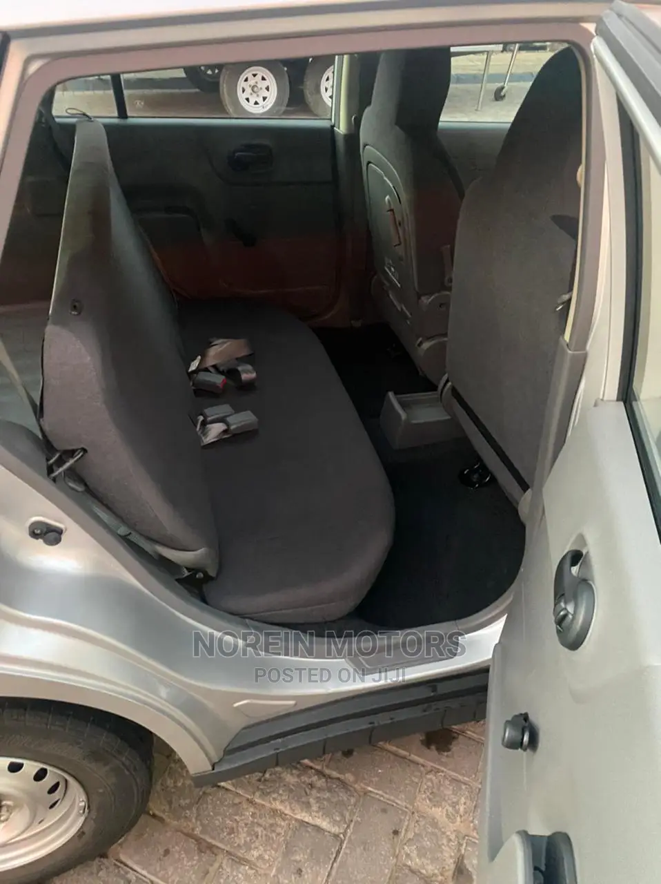 Nissan Advan 2015 Silver