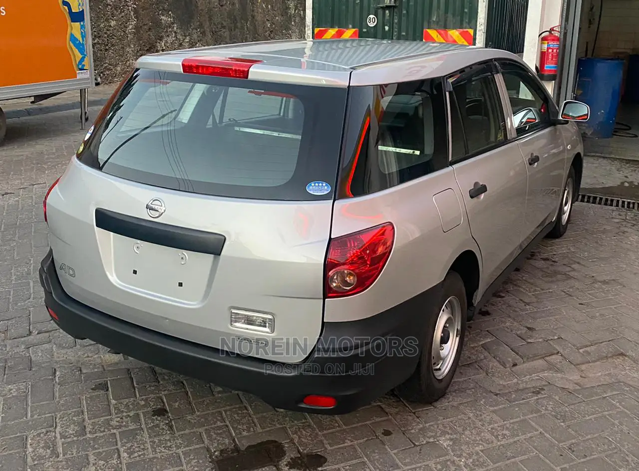 Nissan Advan 2015 Silver