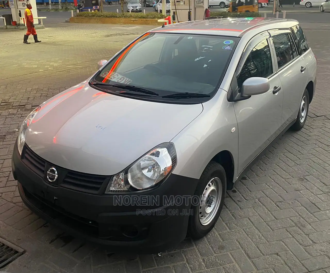 Nissan Advan 2015 Silver