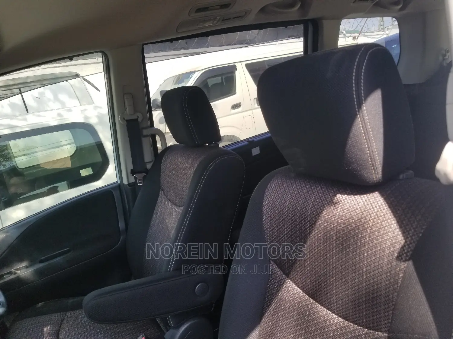 Nissan Serena 2015 White