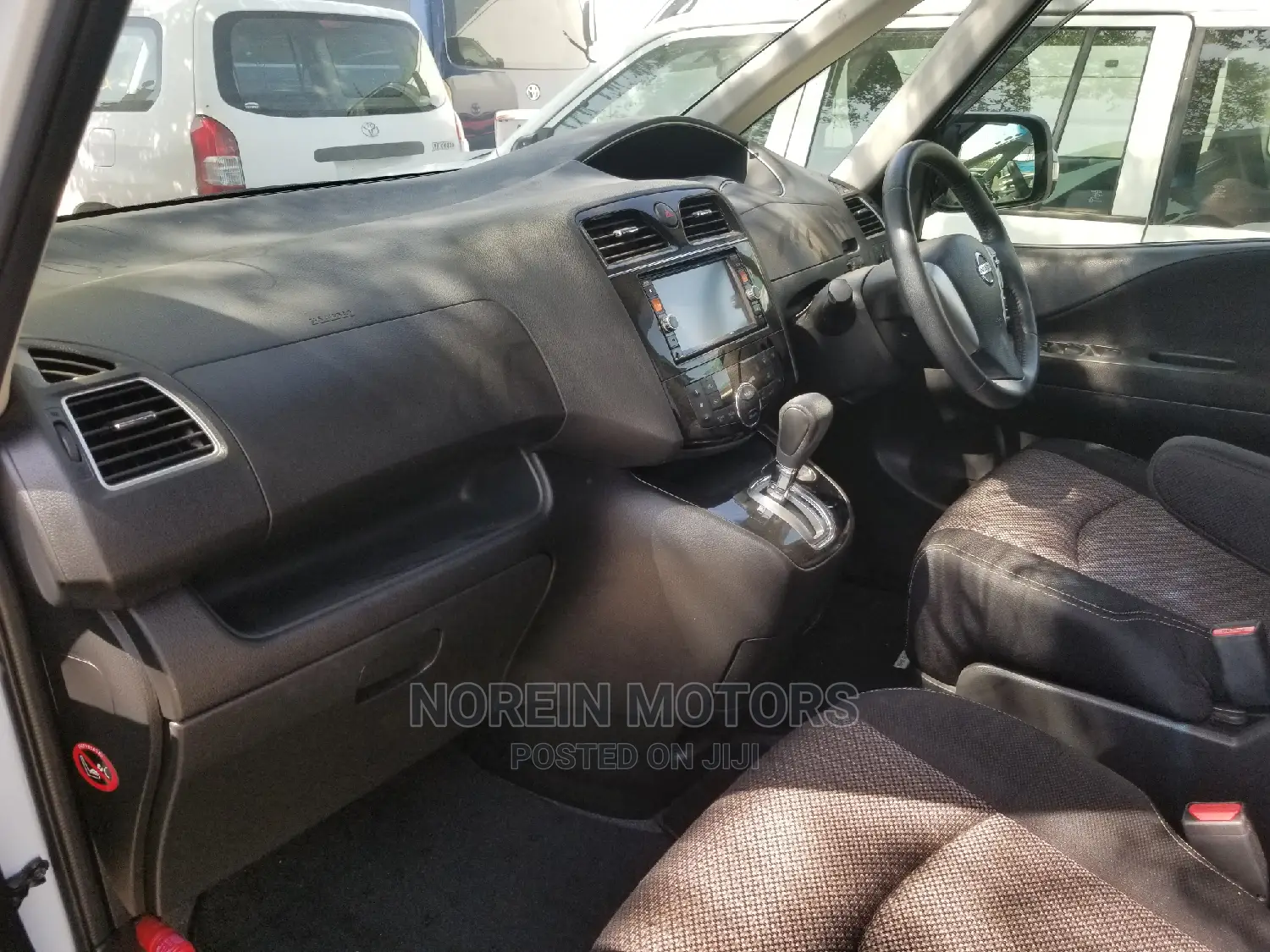 Nissan Serena 2015 White