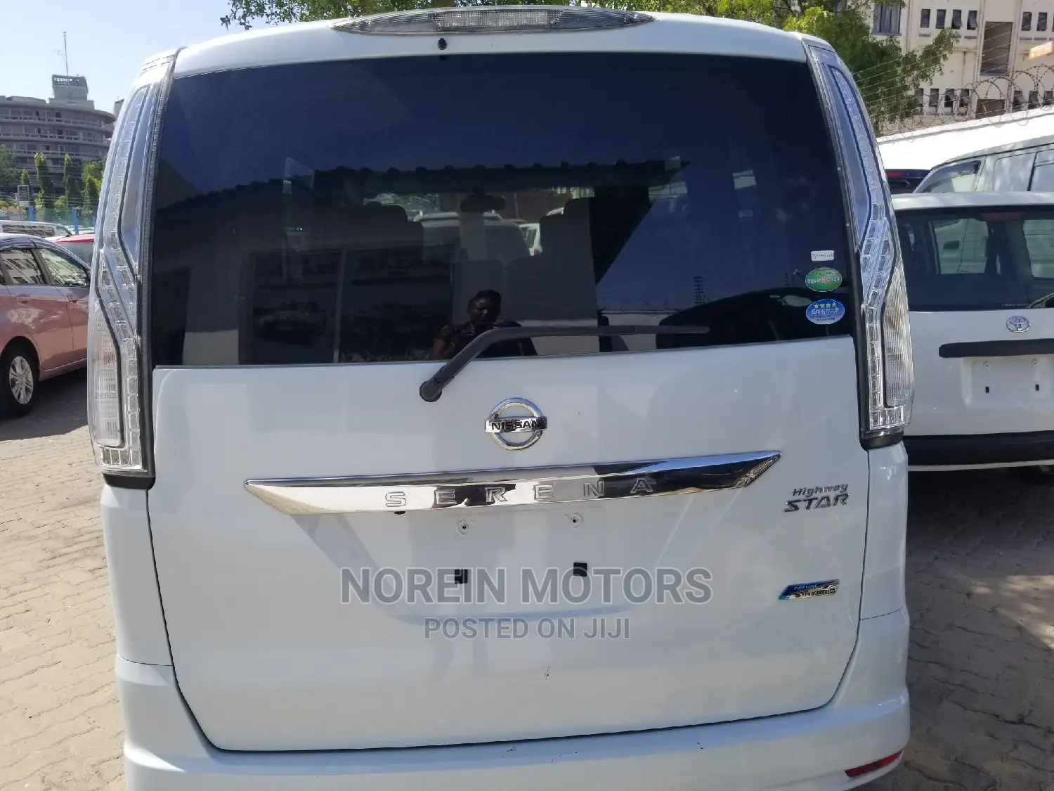 Nissan Serena 2015 White
