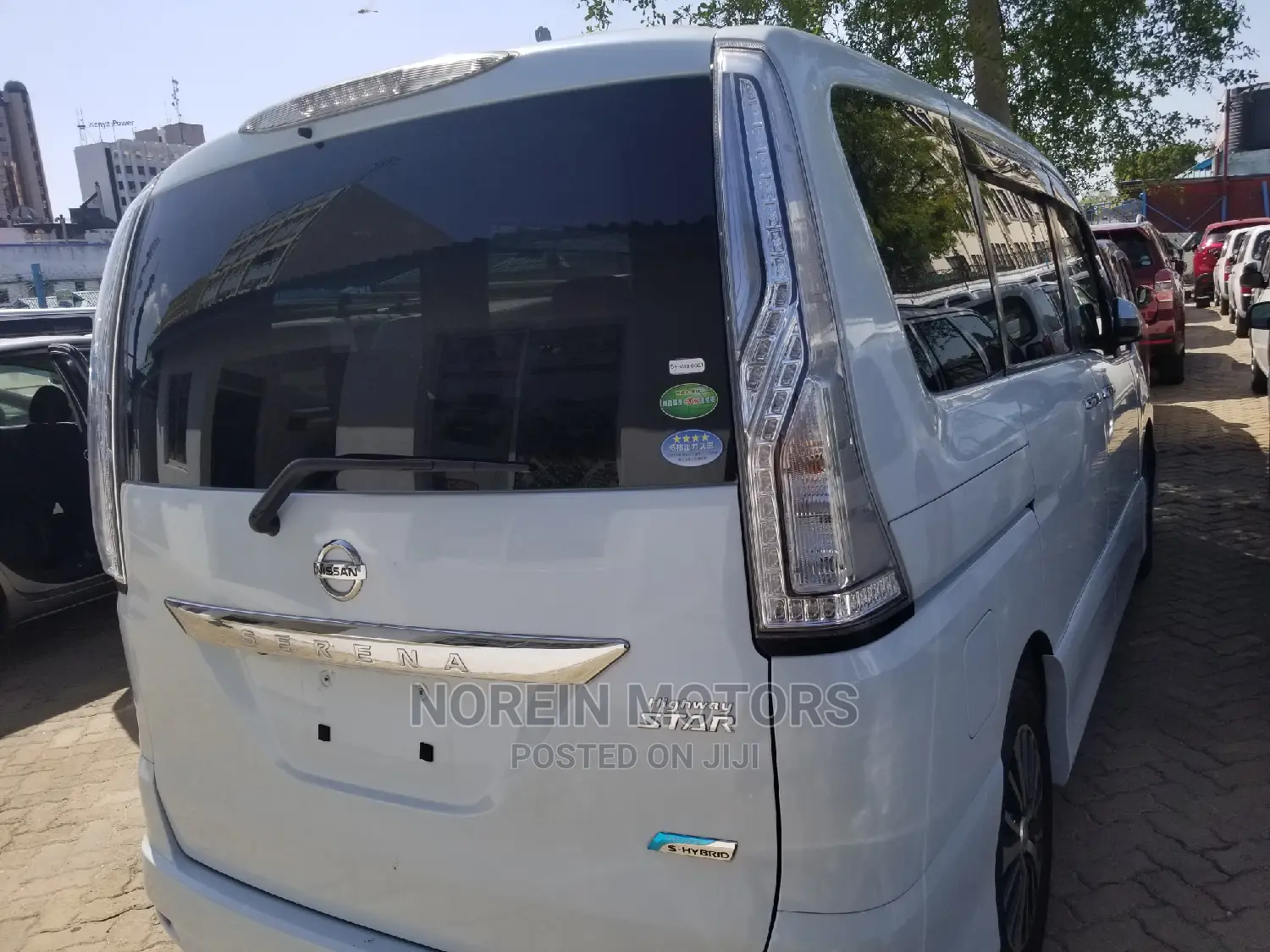 Nissan Serena 2015 White