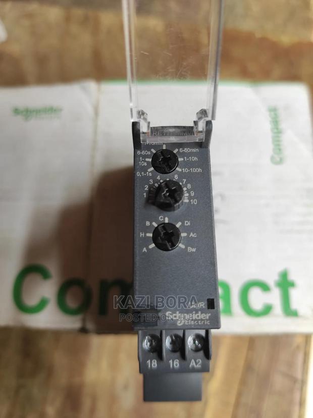 12-240vac/Dc Schneider Multifunction Timer - thumbnail 3