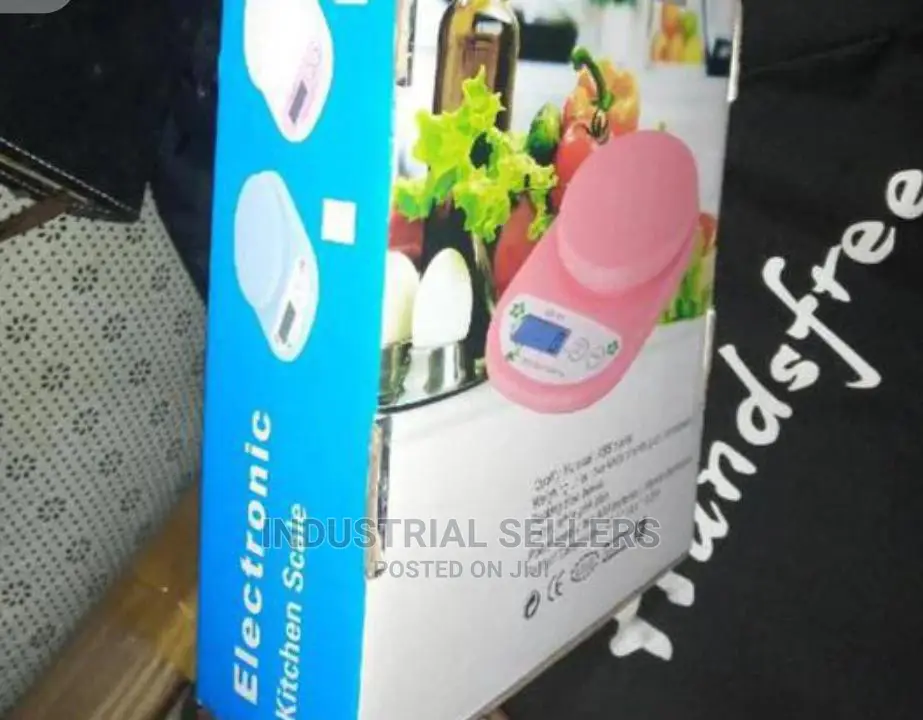 A Brand Kitchen Weighing Scale