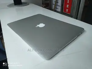 Laptop Apple MacBook Air 4GB Intel Core I5 SSD 250GB